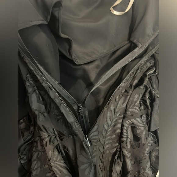 🎉Marchesa Notte,Silk Dress,Black,Ruffle Embellishment,Strapless,Stunning,Size 2 - Picture 14 of 14